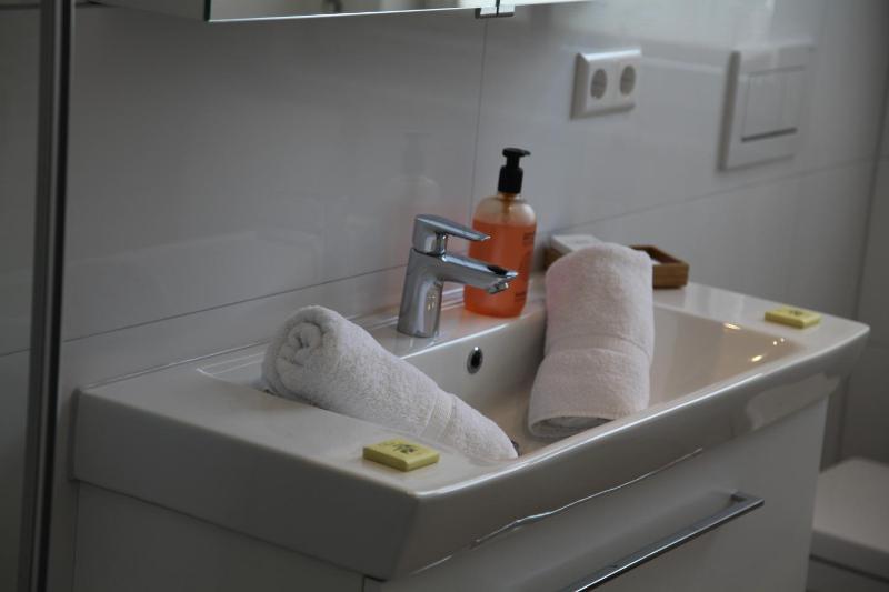 Double Room image 2