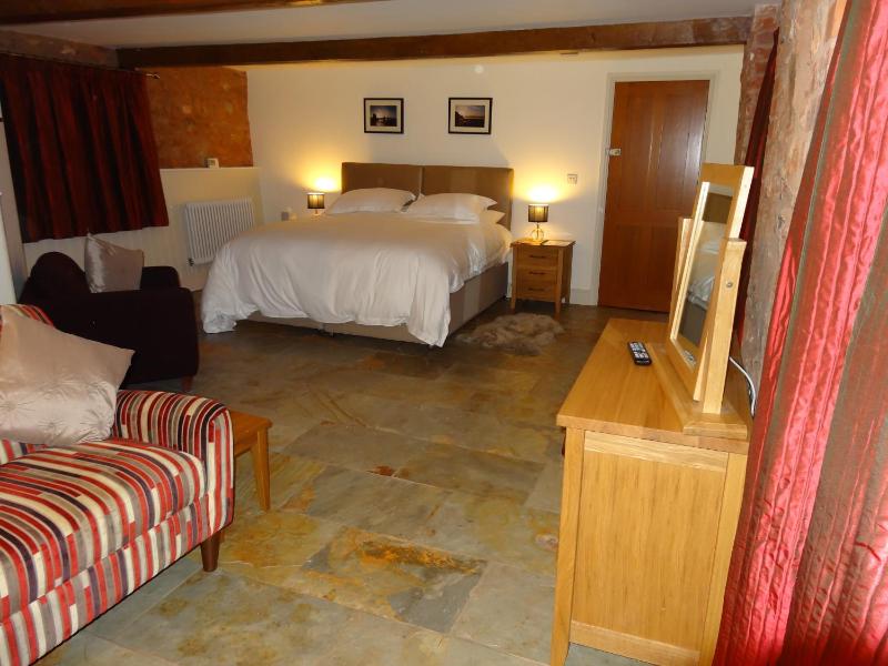 Family Suite - Ground Floor image 3