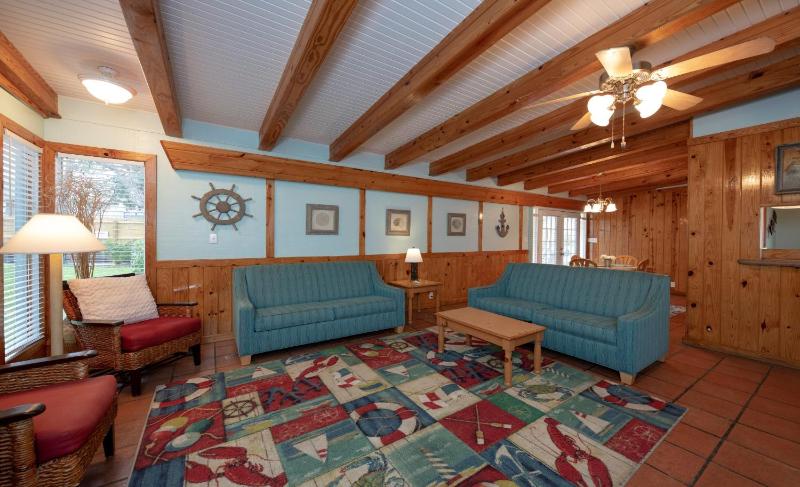 D&R Pelican Bay Resort - image 35