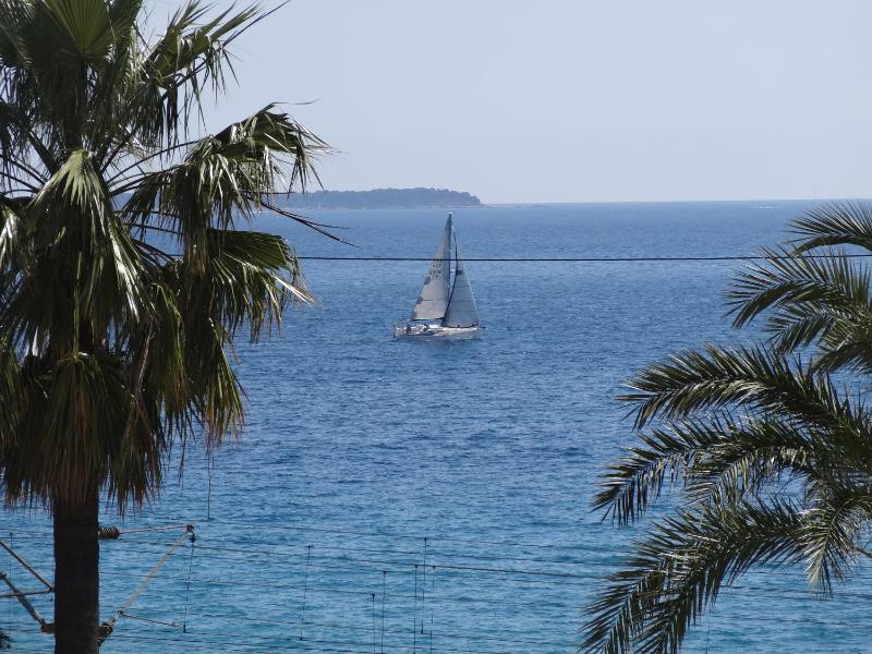 Apartment with Sea View image 2