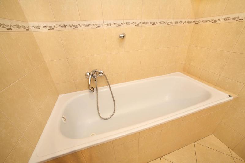 Economy Double Room with Private External Bathroom image 2