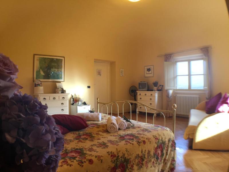 Double Room with Private External Bathroom image 4