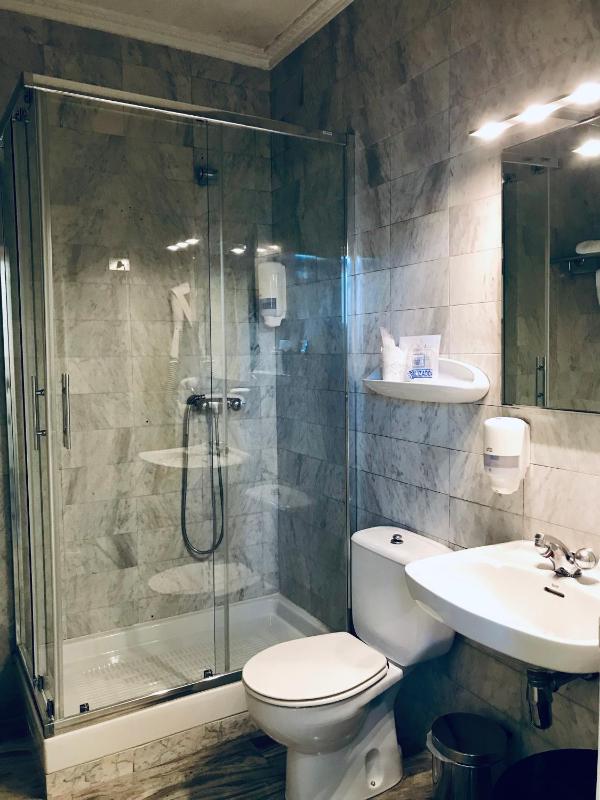 Single Room image 1