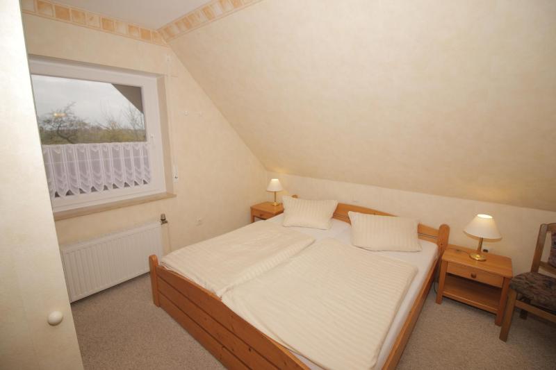 One-Bedroom Apartment image 2
