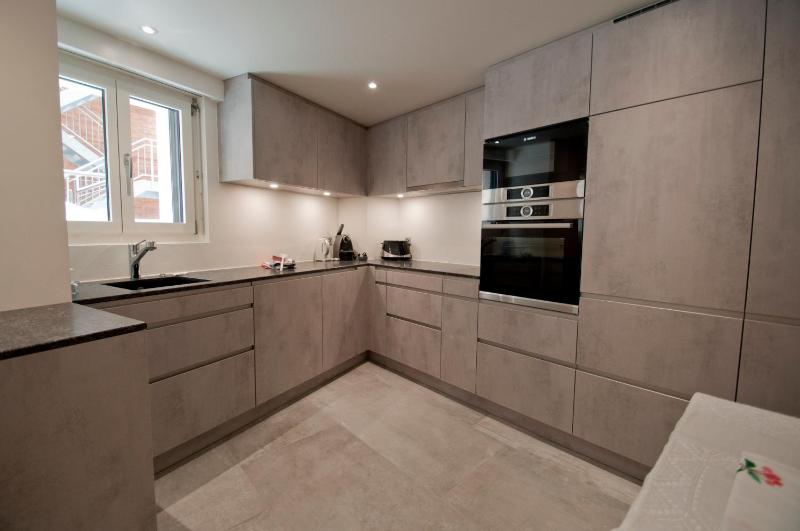 Four-Bedroom Apartment image 1