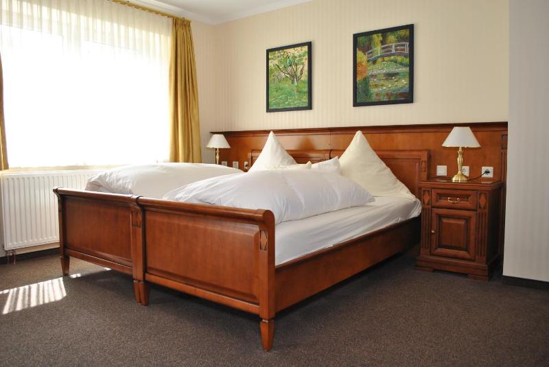Deluxe Double Room with Balcony image 1