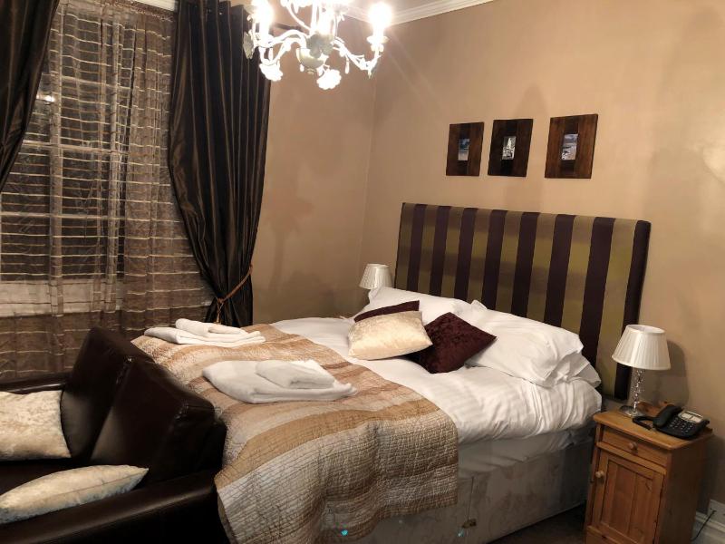 Budget Double Room image 1