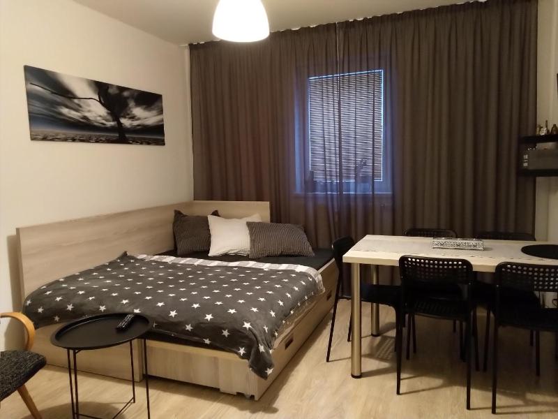 Apartment image 3