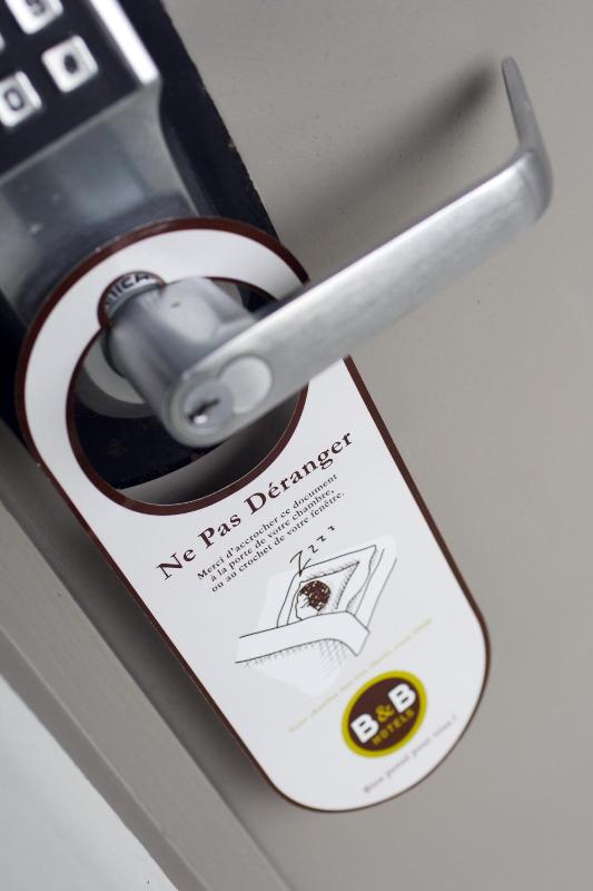 Standard Twin Room image 2