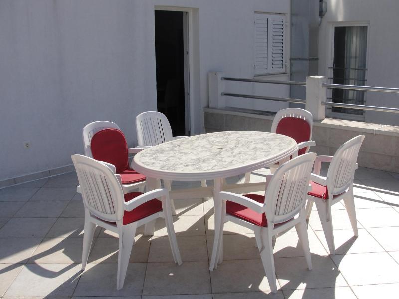 Two-Bedroom Apartment with Terrace No.12 image 3