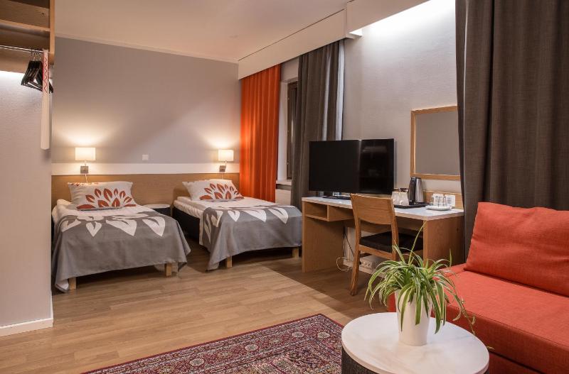 Twin Room - Disability Access image 3