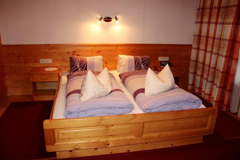 One-Bedroom Apartment image 3