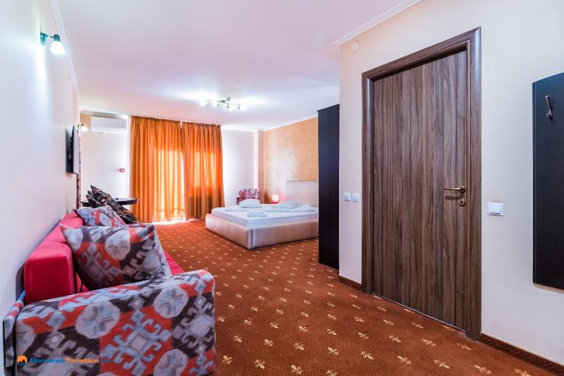 Quadruple Room image 1