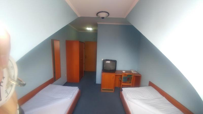 Small Double Room image 3