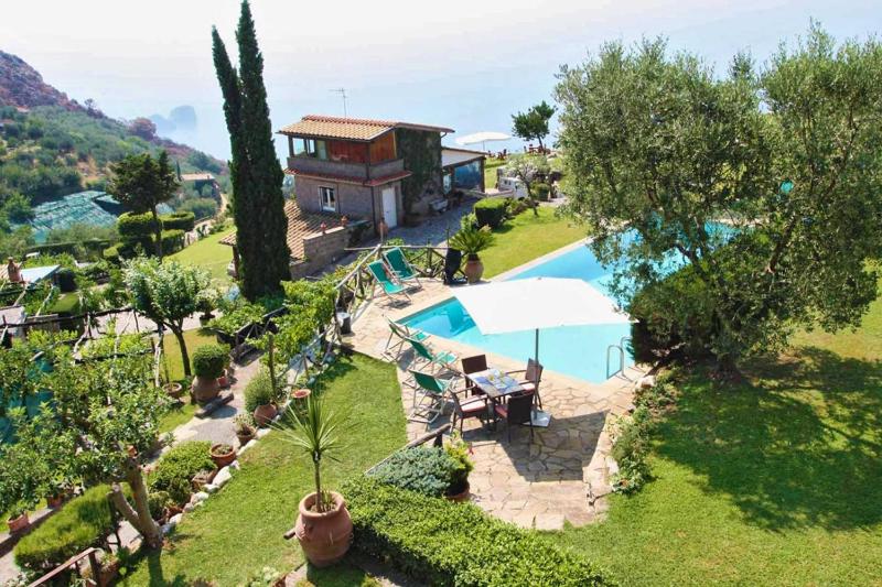 Fourteen-Bedroom Villa image 1