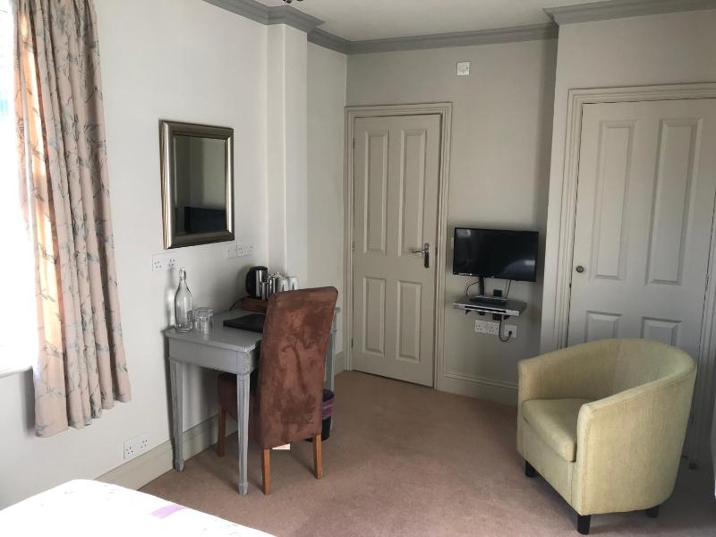 Deluxe Double Room with Shower image 1