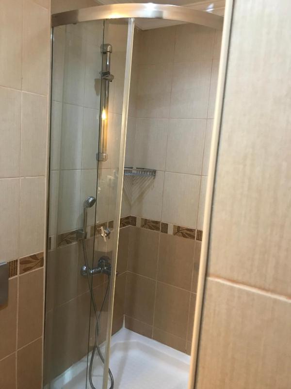 Deluxe Double or Twin Room image 2