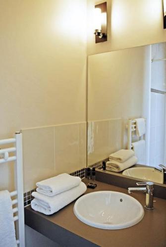  Medium Double Room image 2