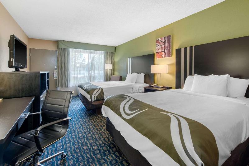 Double Room with Two Double Beds - Non-Smoking image 4
