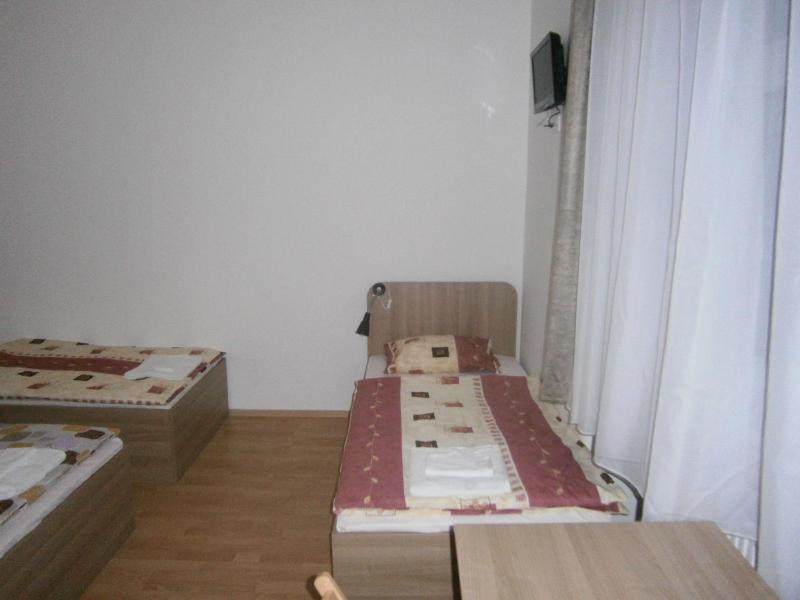 Quadruple Room image 4