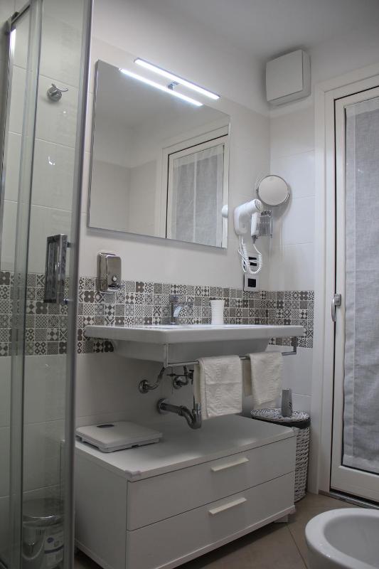 Mamiani Suite - image 44