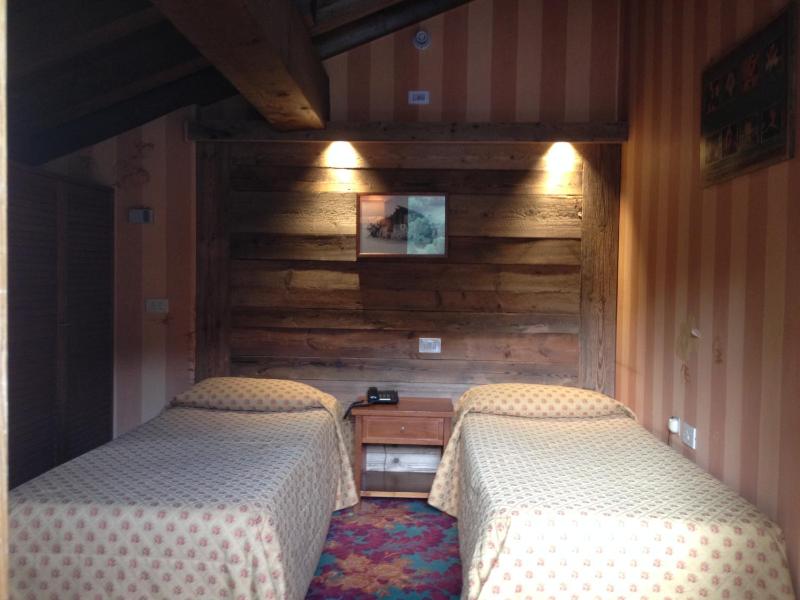Standard Family Room image 2
