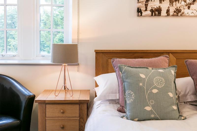 Double Room image 4