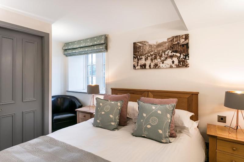 Double Room image 2