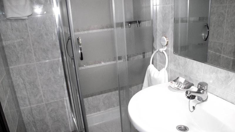 Single Room with Balcony image 3