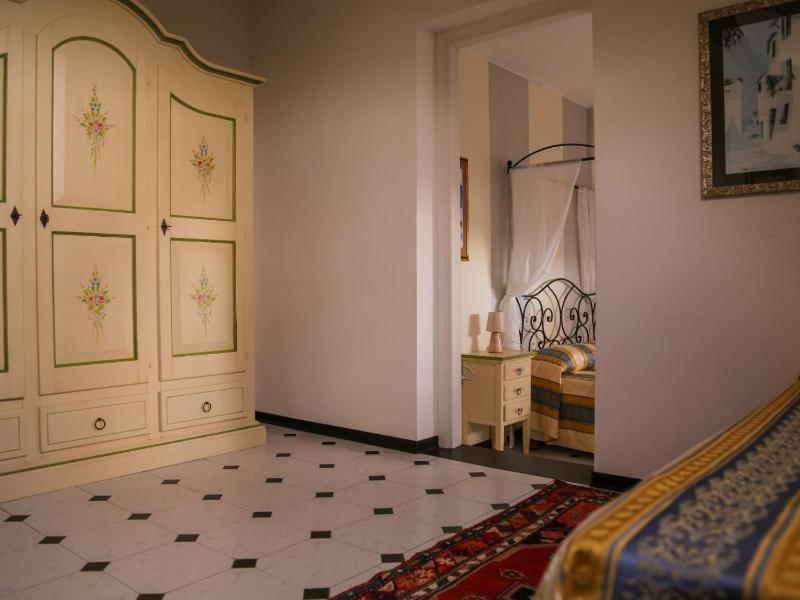Triple Room image 4