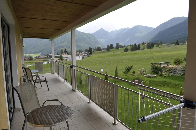 Double Room with Balcony image 2
