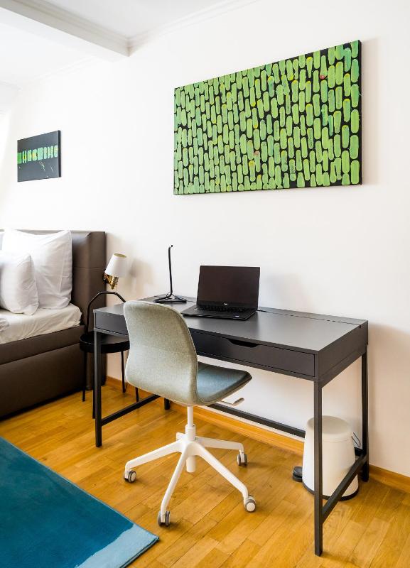 HOME ALONE 5BR+3BATH Penthouse in center of Prague - image 8