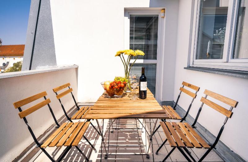 Apartment image 3