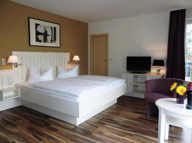 Double Room City View  image 3
