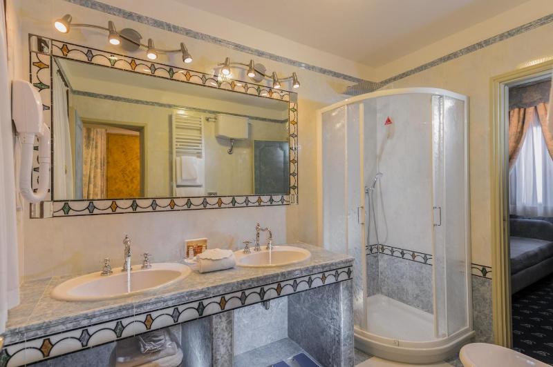 Suite image 2