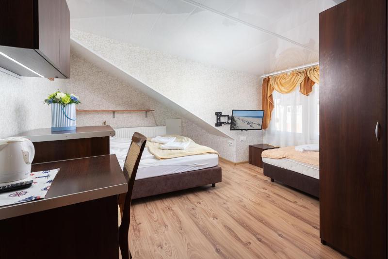Triple Room (9) image 1