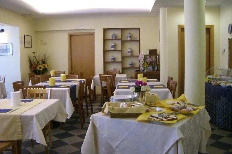 Hotel Lido - image 6