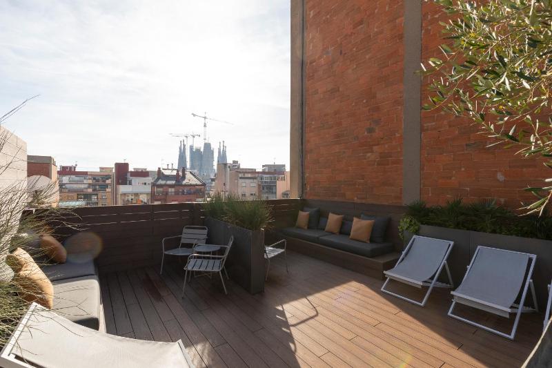 Aspasios Sagrada Familia Apartments - image 6