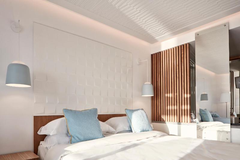 Myconian Korali Relais & Chateaux - image 7