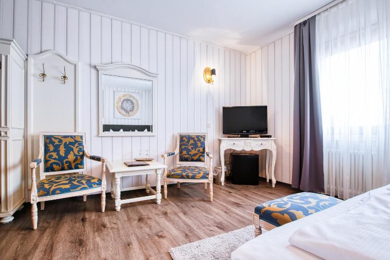 Double Room image 1
