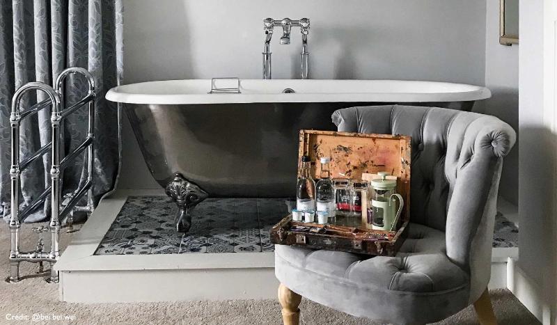 Classic Double Room image 2