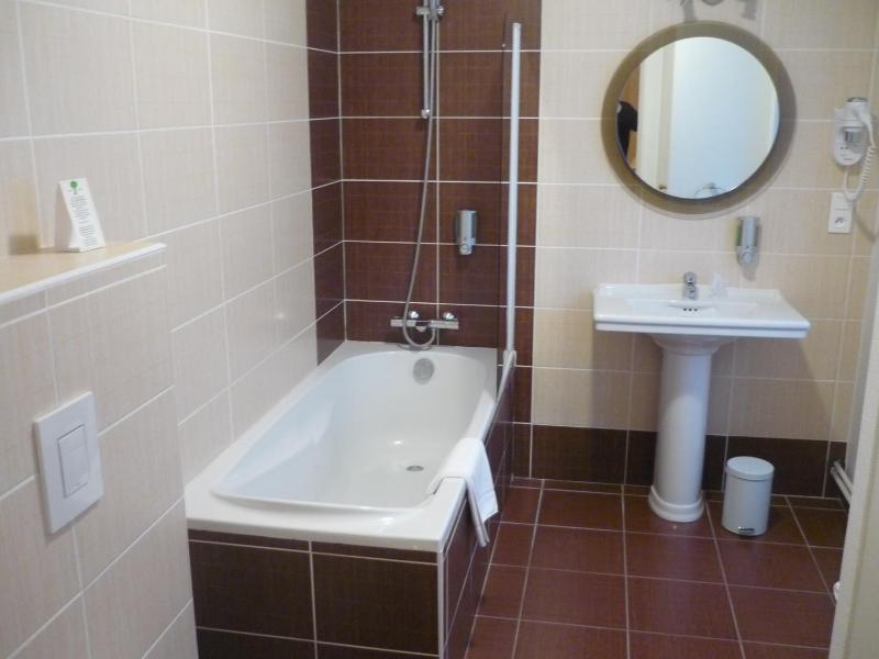 Comfort Twin Room image 3