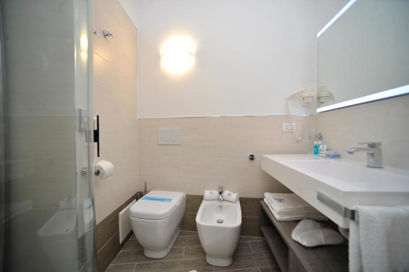 Comfort Triple Room image 2