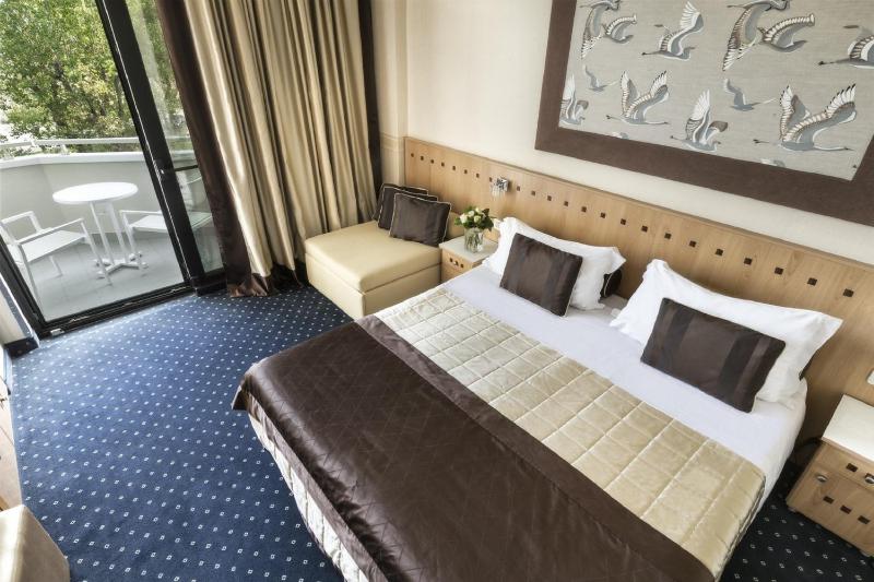 Superior Double or Twin Room image 3
