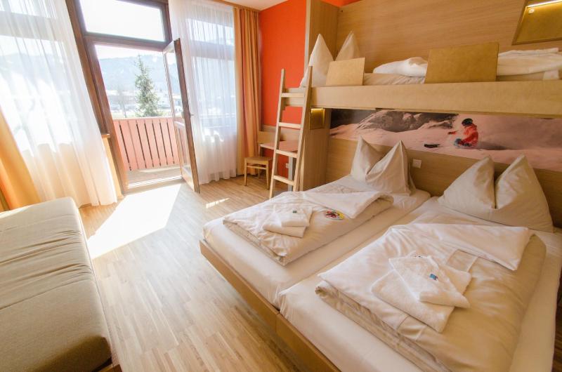 Quadruple Room image 3