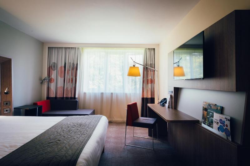 Novotel Coventry M6 J3 Hotel - image 18