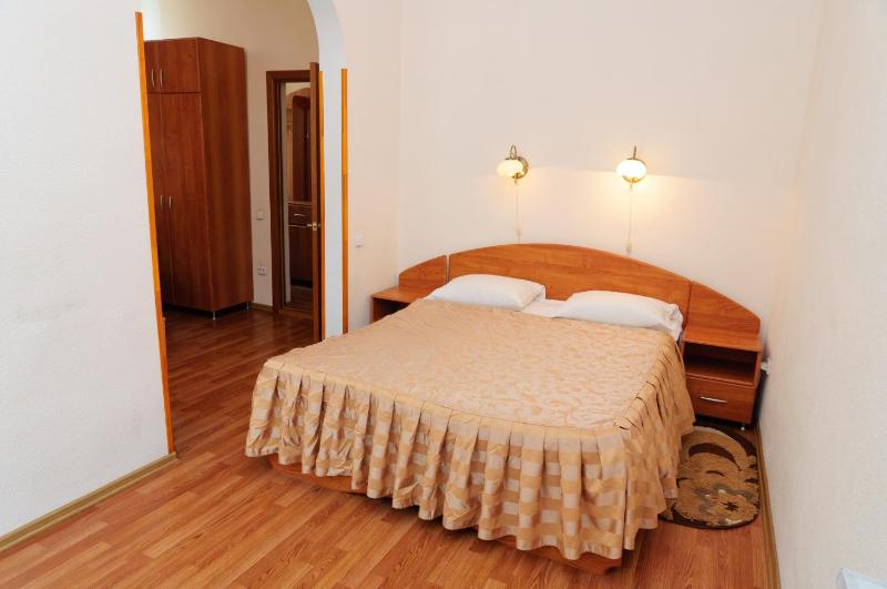 Standard Studio - Treatment Included image 3