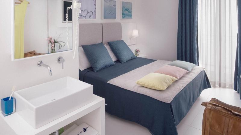 Superior Double Room image 2