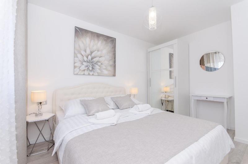 Apartment Luxury Center - image 5