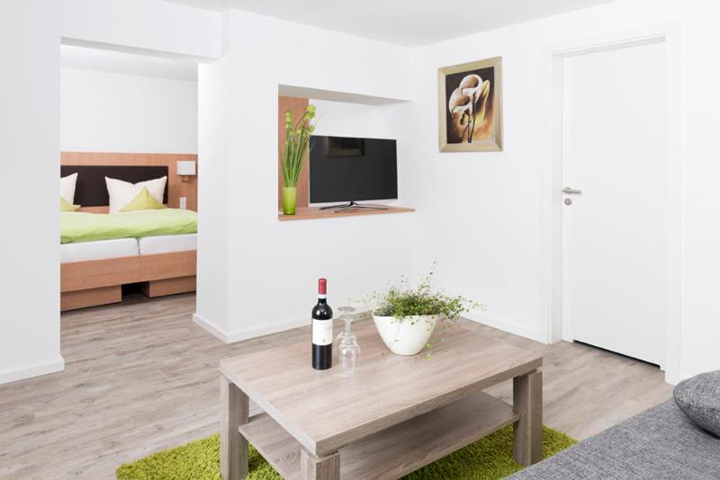 Deluxe Room image 3